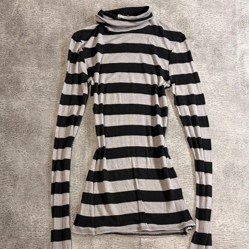 Y2k Striped Gray and Black Long Sleeve Turtleneck